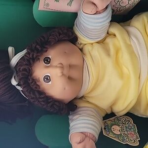 VINTAGE Cabbage Patch Kids Doll in Yellow Outfit 1985